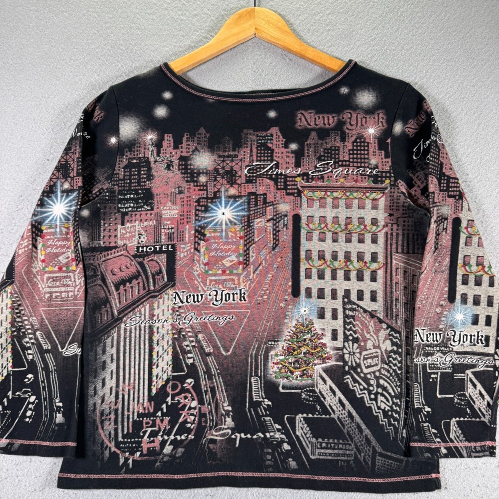 Merry & Bright New York City Seasons Greeting Longsleeve Top Womens Large‎ Black